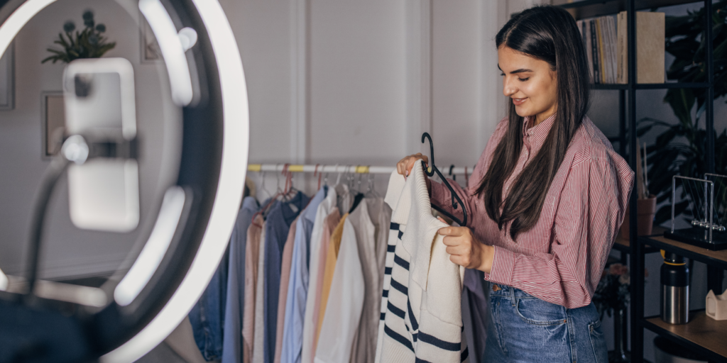 How clothing changes human behavior