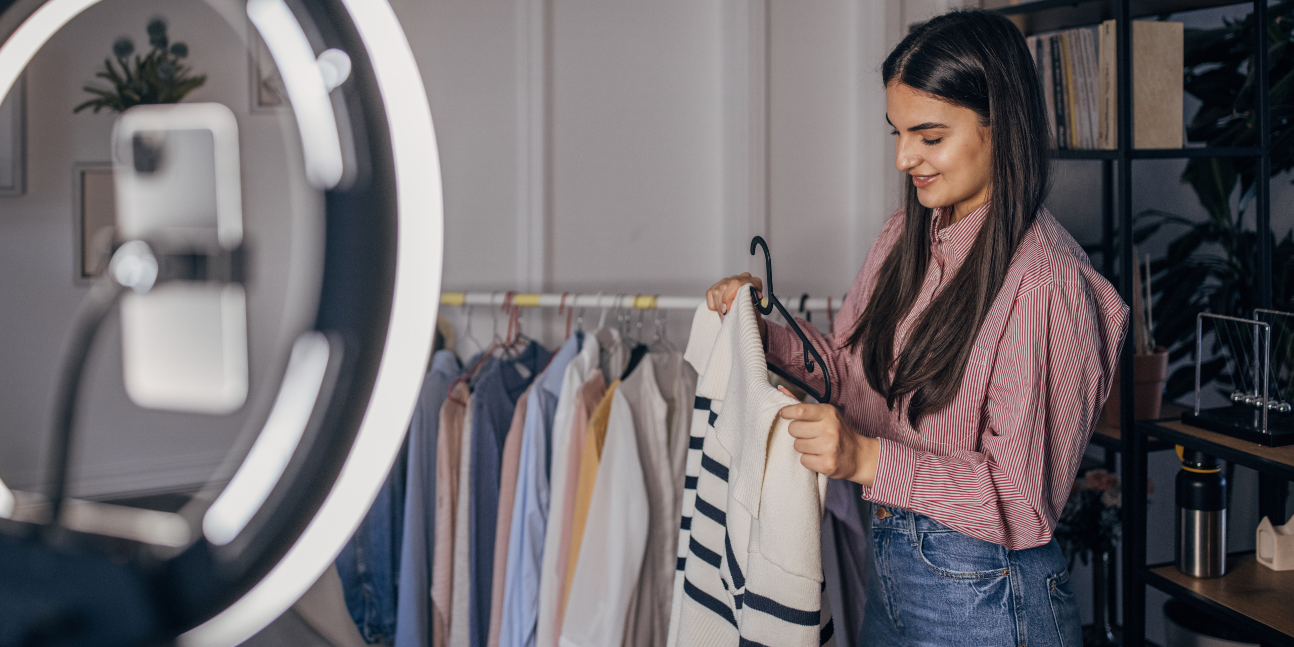 How clothing changes human behavior