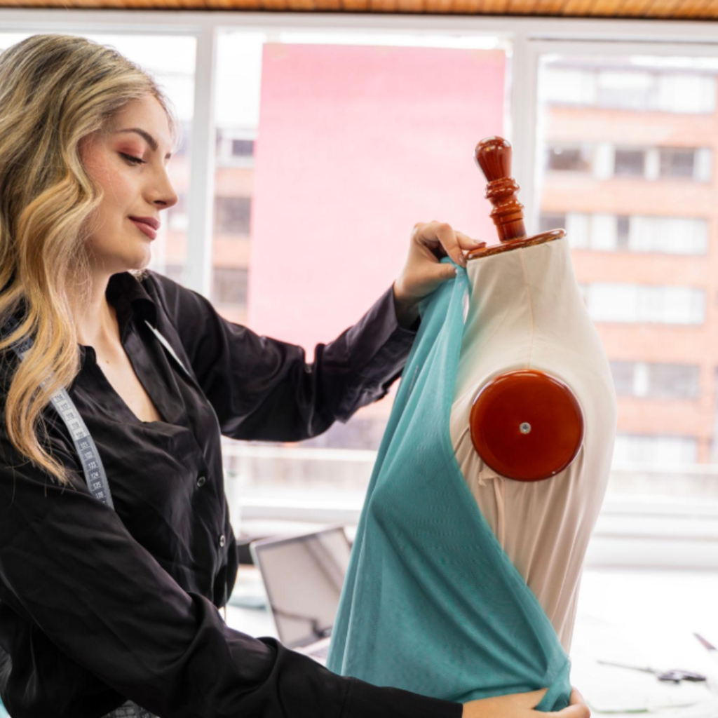 Why Fabric Drape Changes an Outfit